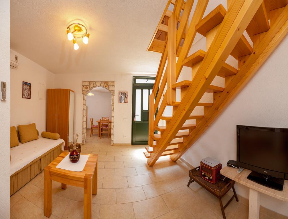 Apartments Mande And Kate Baška Voda Habitación foto